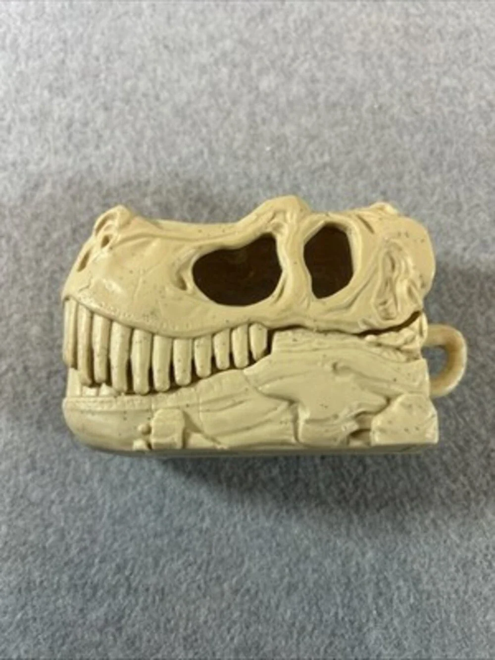 Dino Valley Tan Dinosaur Skull Carrying Case Jurassic…5”x 3” Midwoods Brand